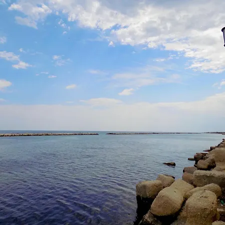 Beachside Flat * Bari