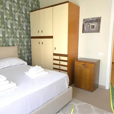 Beachside Flat Bari