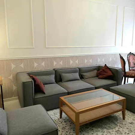 Beachside Flat Apartment